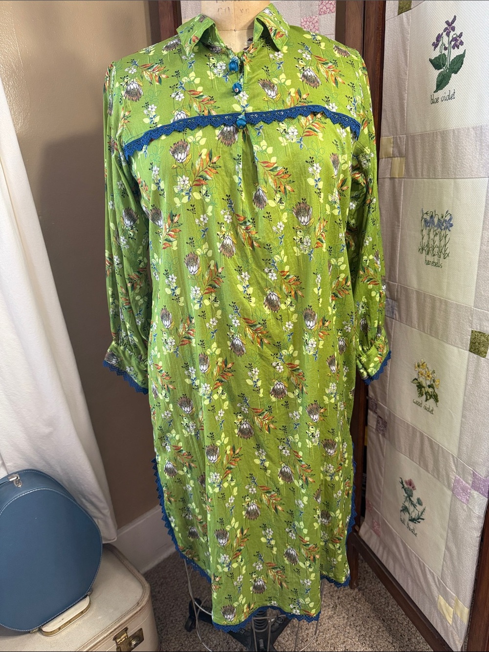Vintage Handmade Floral Tunic Dress Green Blue Lace 40” Bust